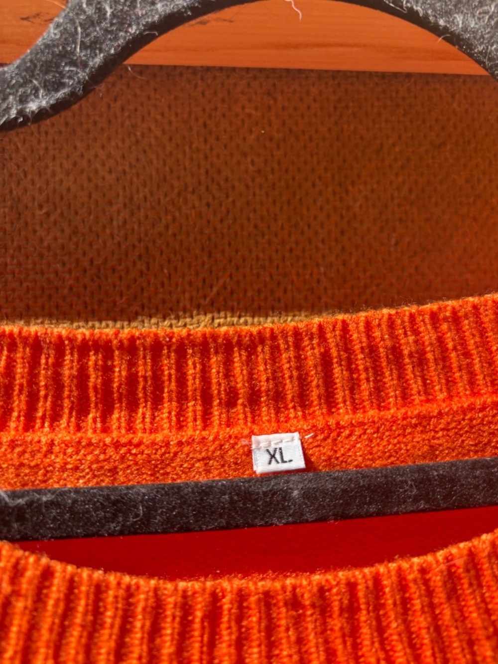Pumpkin sweater - Picture 2 of 2